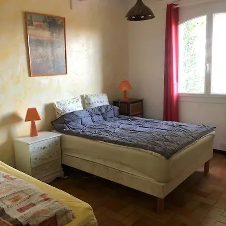 In Isle Sur La Sorgue Holiday home