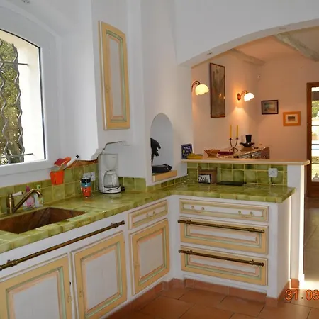 In Isle Sur La Sorgue Holiday home L'Isle-sur-la-Sorgue